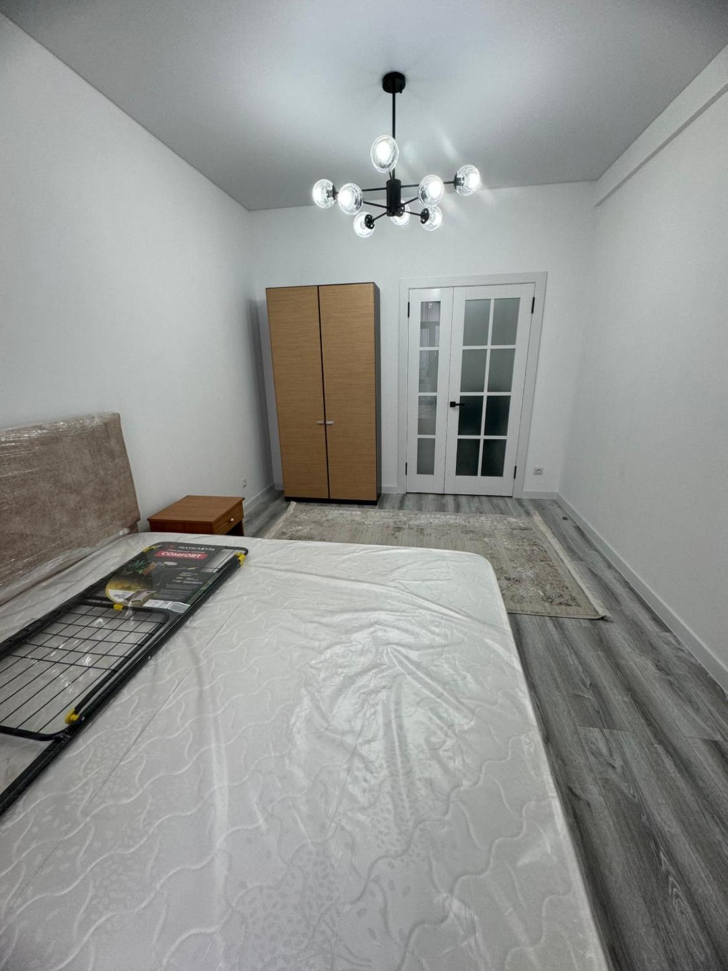 Evita Apartment Bishkek Exteriör bild